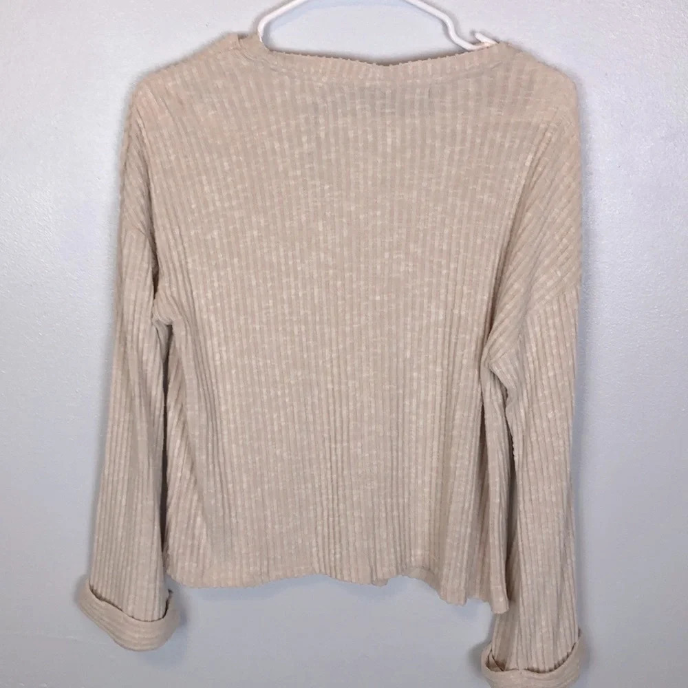 Code x Mode Long‎ Sleeve V-Neck Sweater - Picture 4 of 11